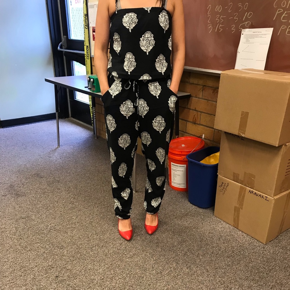 Black and white romper - Picture 1 of 5